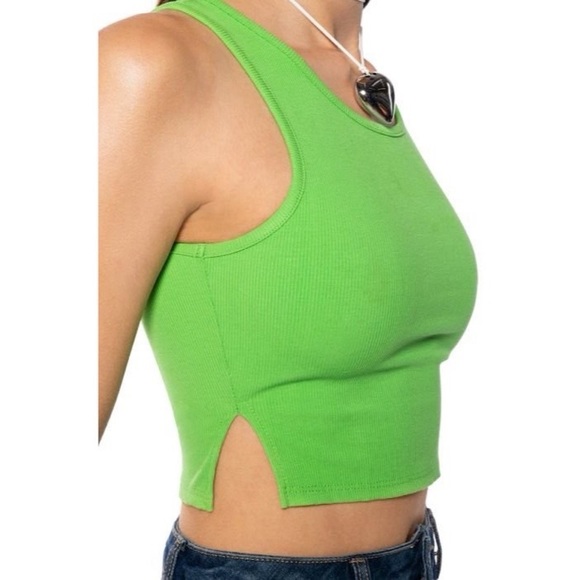BELLE KNIT SLEEVELESS SCOOP T SHIRT IN LIME - Picture 5 of 7